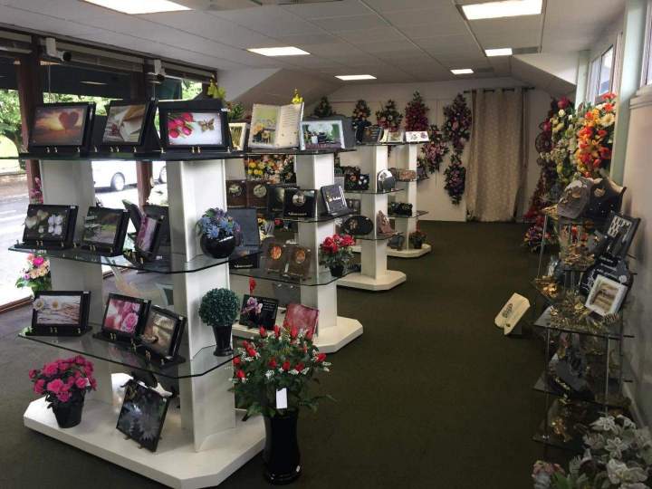 Magasin spécialisé en articles funéraires Sarlat-la-Canéda